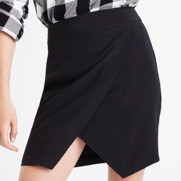 MADEWELL | Size L 100% Silk Mini Skirt Crossover Black - Picture 1 of 8
